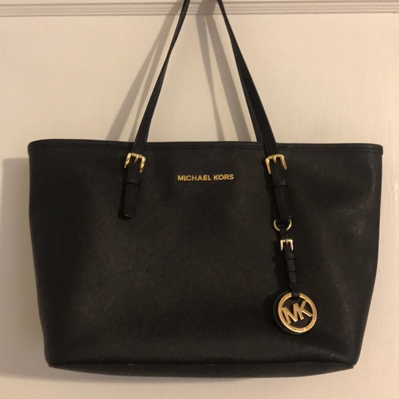Michael Kors Handbags - Michael Kors Purse